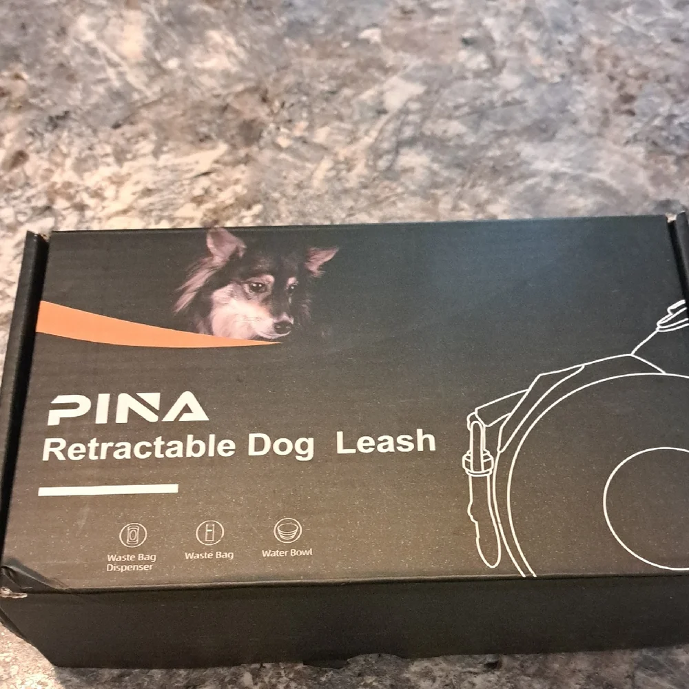 Pina Black and Green  Retractable Dog  Leash And Ecessaries - Picture 2 of 6